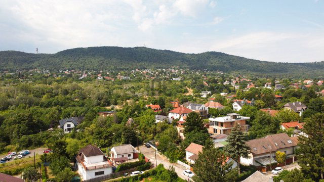 Eladó telek, Budapesten, III. kerületben 159 M Ft