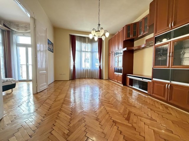 Eladó téglalakás, Budapesten, IX. kerületben, Vaskapu utcában
