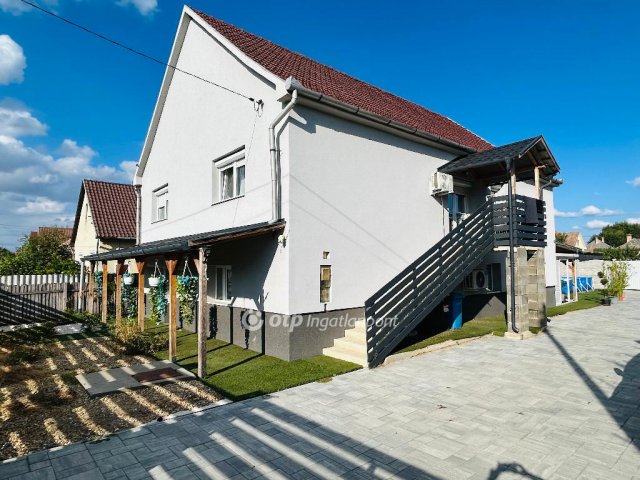 Eladó családi ház, Hajdúsámsonon 95 M Ft, 5 szobás