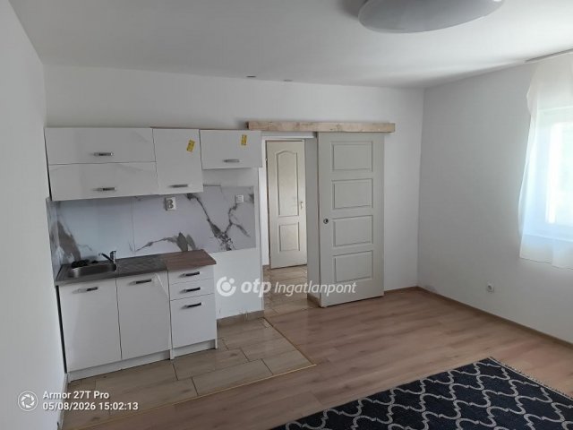 Eladó téglalakás, Budapesten, XV. kerületben 35.9 M Ft