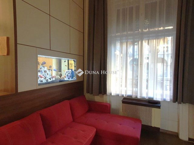 Eladó téglalakás, Budapesten, VII. kerületben 93.9 M Ft