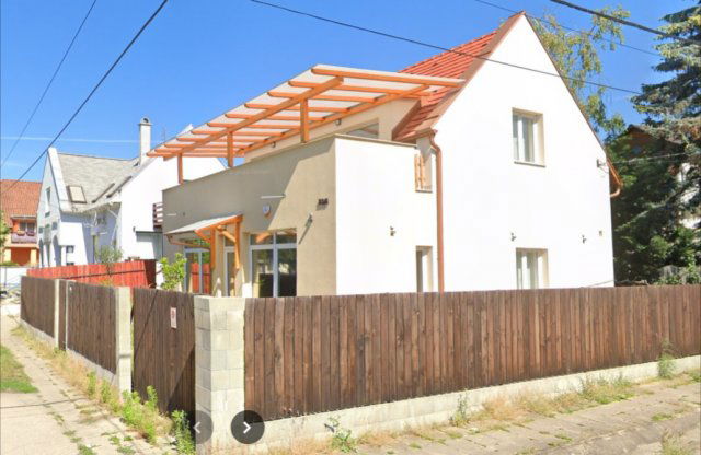 Kiadó üzlethelyiség, Pomázon 440 E Ft / hó