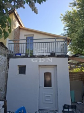 Eladó családi ház, Budapesten, IV. kerületben 54.9 M Ft