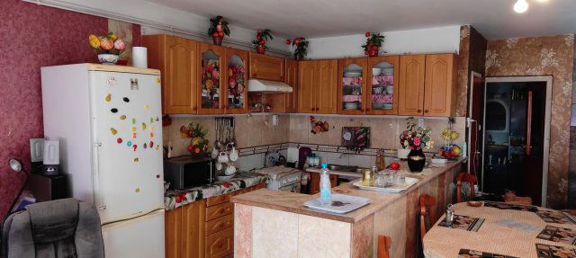 Eladó családi ház, Szigetszentmiklóson 59.9 M Ft, 5 szobás