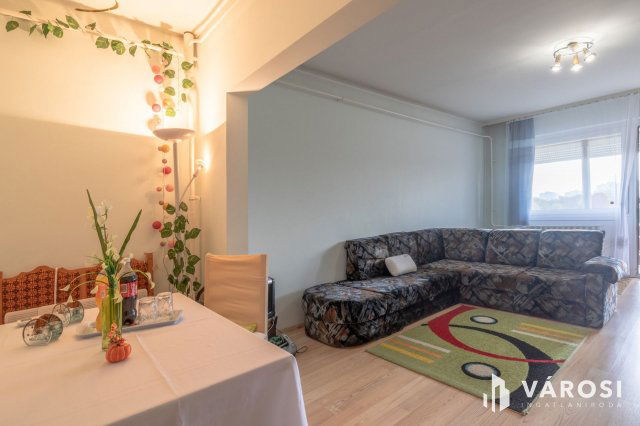 Eladó panellakás, Szegeden 51.9 M Ft, 2 szobás