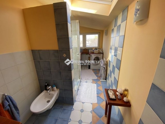 Eladó téglalakás, Budapesten, XIV. kerületben 185 M Ft, 4 szobás