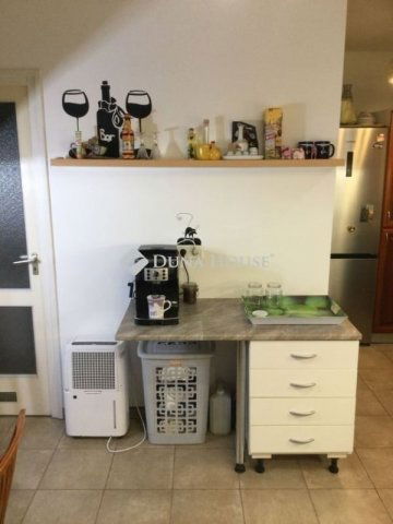 Eladó családi ház, Szegeden 289 M Ft, 6 szobás