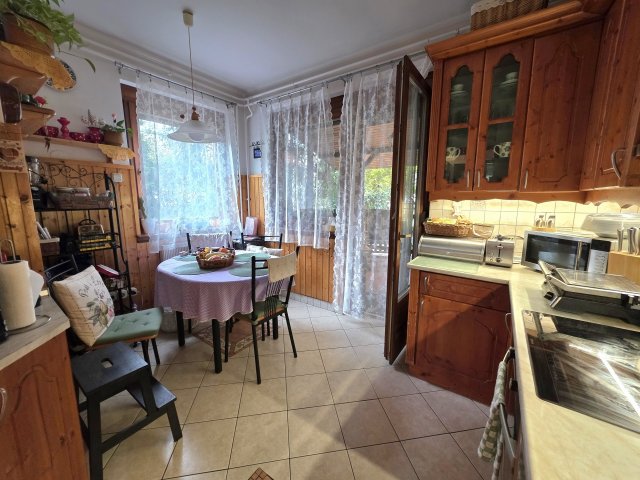 Eladó családi ház, Budapesten, XX. kerületben 250 M Ft, 5 szobás