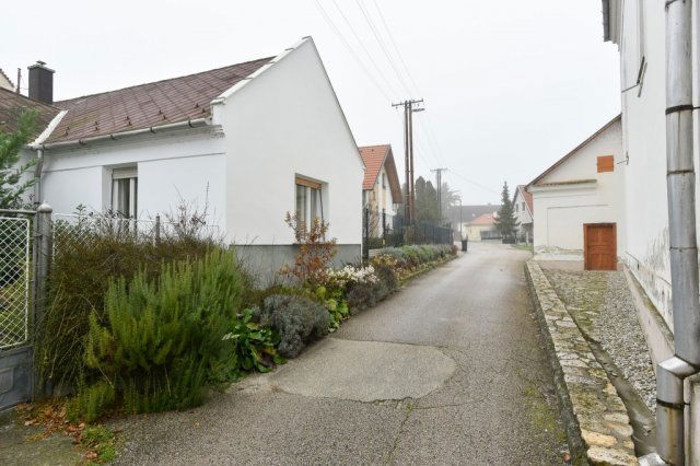 Eladó családi ház, Örvényesen 69.9 M Ft, 2+1 szobás