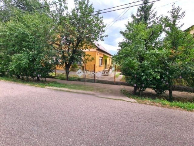 Eladó családi ház, Gyömrőn 109.9 M Ft, 5 szobás