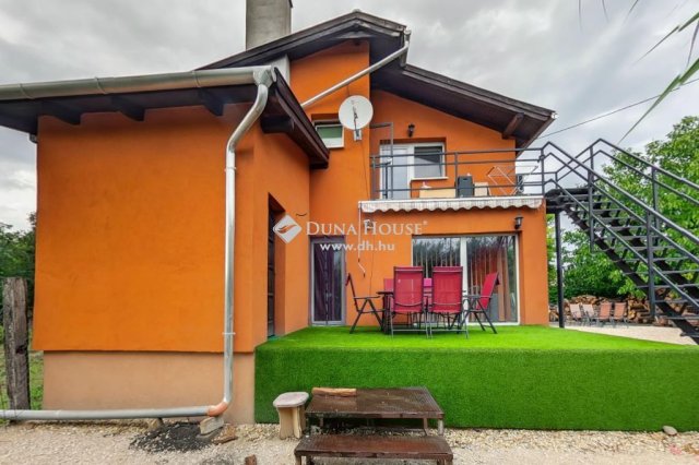 Eladó családi ház, Almásfüzitőn 52.99 M Ft, 5 szobás