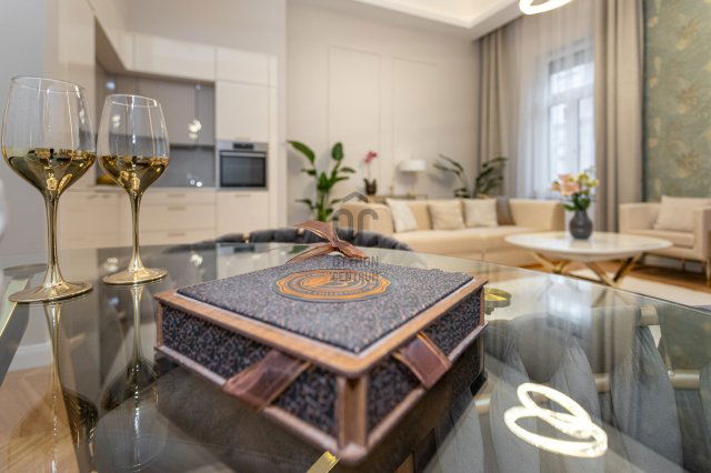 Eladó téglalakás, Budapesten, V. kerületben 239 M Ft, 3 szobás