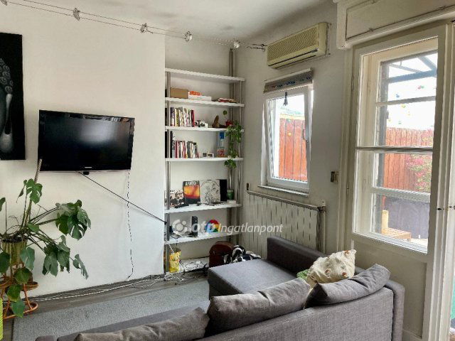 Eladó téglalakás, Budapesten, V. kerületben 106.5 M Ft, 2 szobás