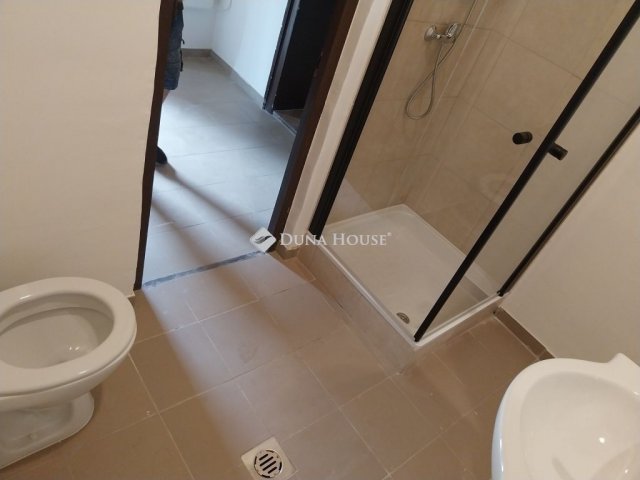 Eladó családi ház, Péterin 55 M Ft, 3 szobás