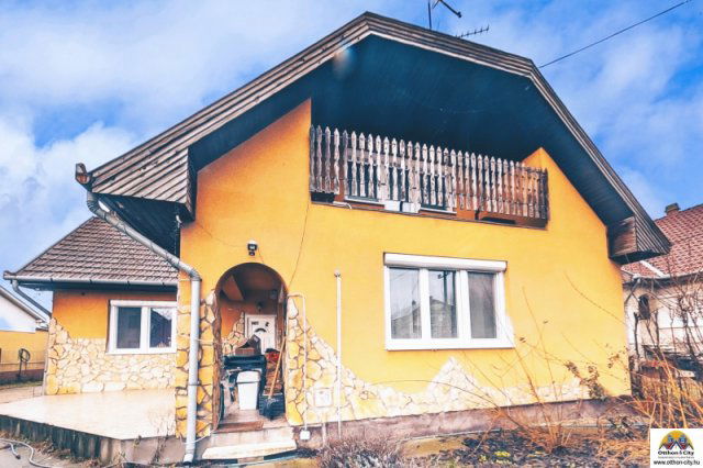 Eladó családi ház, Kiskunlacházán 87 M Ft, 6 szobás