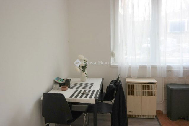 Eladó téglalakás, Budapesten, XX. kerületben 52.3 M Ft, 1 szobás