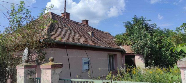Eladó családi ház, Rumon 6.9 M Ft, 2 szobás