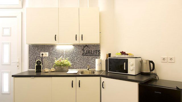 Kiadó téglalakás, albérlet, VI. kerületben, Zichy Jenő utcában