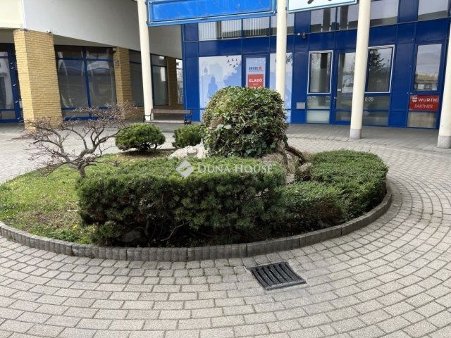 Eladó üzlethelyiség, Budapesten, XVII. kerületben 50.5 M Ft