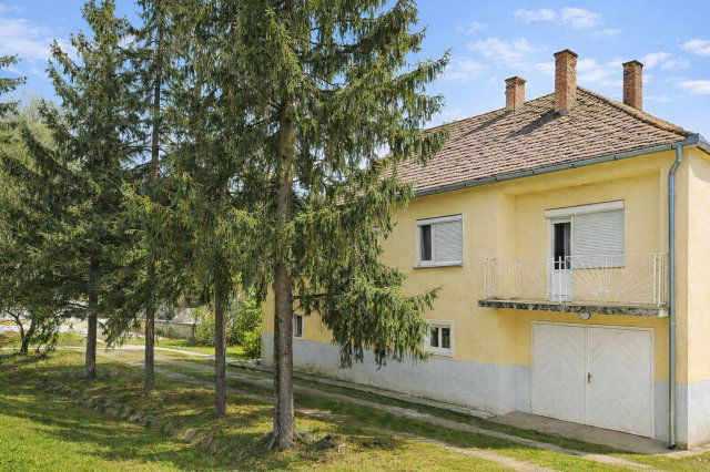 Eladó nyaraló, Orfűn 135 M Ft, 9+2 szobás / költözzbe.hu