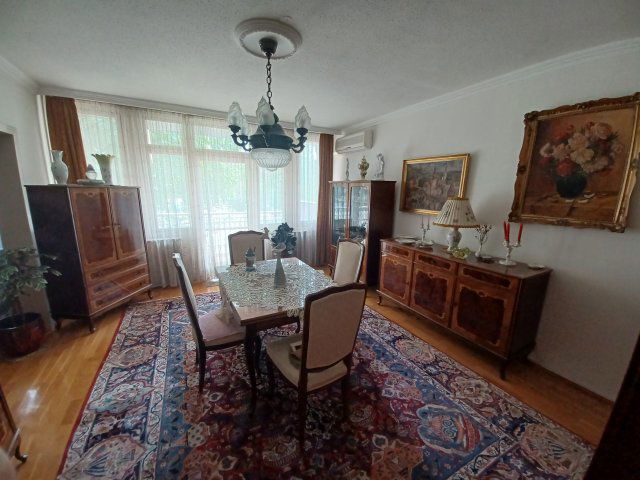 Eladó téglalakás, Győrött, Pálffy utcában 98 M Ft, 4 szobás