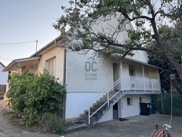 Eladó nyaraló, Balatonföldváron 79.9 M Ft, 4 szobás