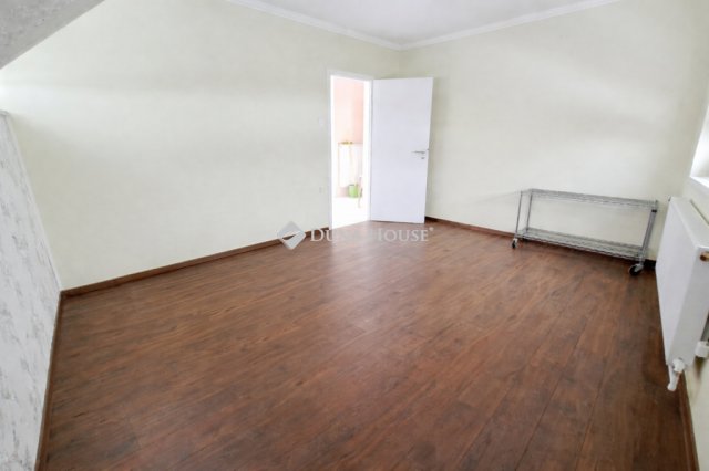 Eladó családi ház, Őrbottyánban 124.9 M Ft, 7 szobás