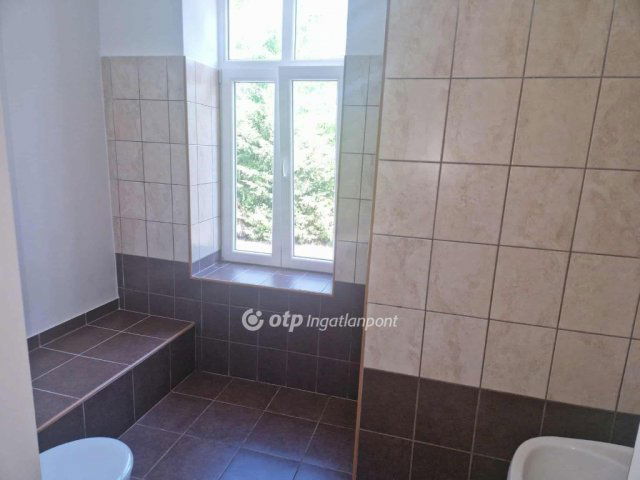 Eladó téglalakás, Tápiószelén 27.99 M Ft, 2+1 szobás