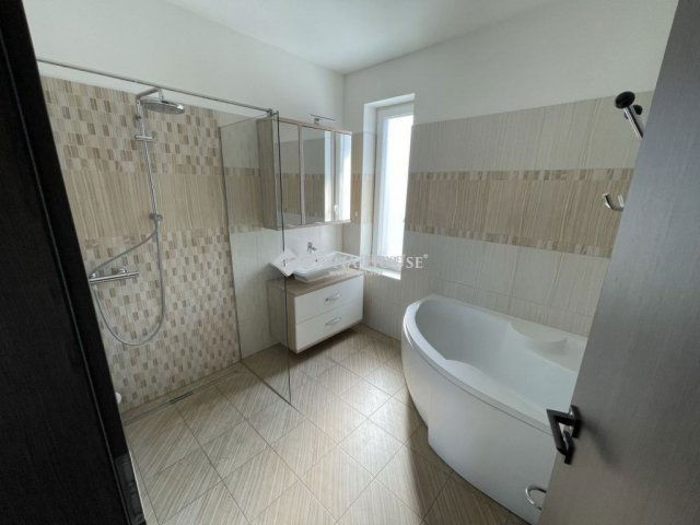 Kiadó téglalakás, albérlet, Kecskeméten 350 E Ft / hó