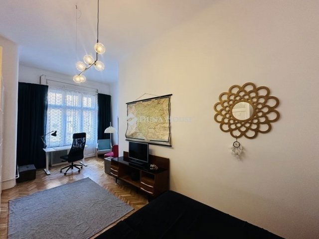 Eladó téglalakás, Budapesten, VIII. kerületben 95 M Ft, 3 szobás