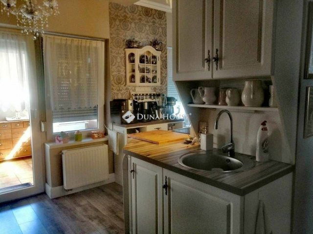 Eladó ikerház, Vasváron 70 M Ft, 4+1 szobás