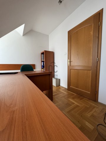 Kiadó iroda, Budapesten, III. kerületben 400 E Ft / hó, 4 szobás