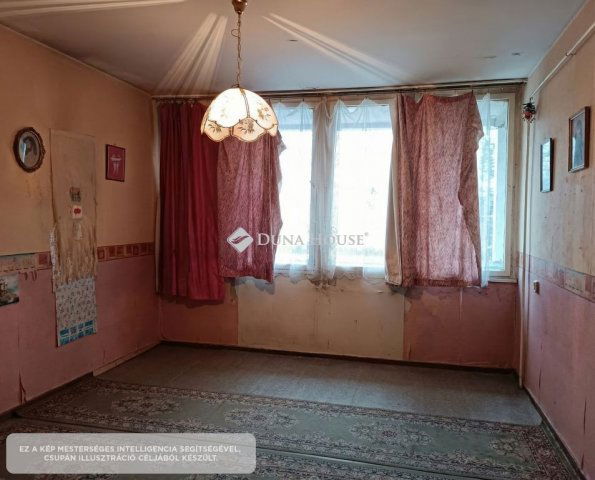 Eladó panellakás, Kiskunfélegyházán 29.5 M Ft, 2 szobás