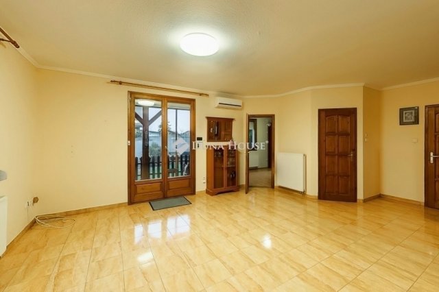 Eladó ikerház, Szigethalmon 89.9 M Ft, 3 szobás