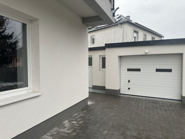 Eladó családi ház, Hévízen 114.9 M Ft, 3 szobás