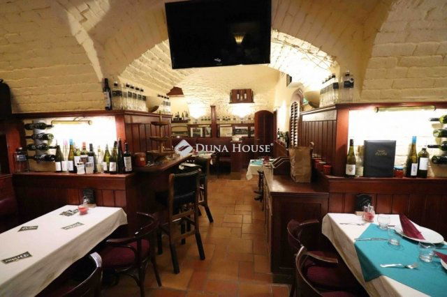 Eladó üzlethelyiség, Budapesten, VI. kerületben 123 M Ft