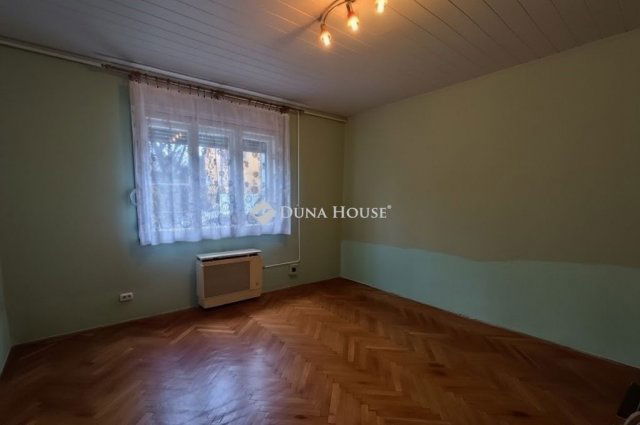 Eladó családi ház, Budapesten, XVIII. kerületben 69.9 M Ft