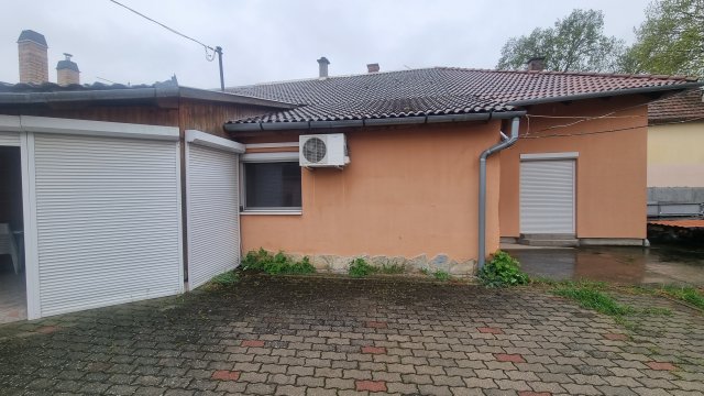 Eladó családi ház, Szegeden 79.9 M Ft, 3 szobás