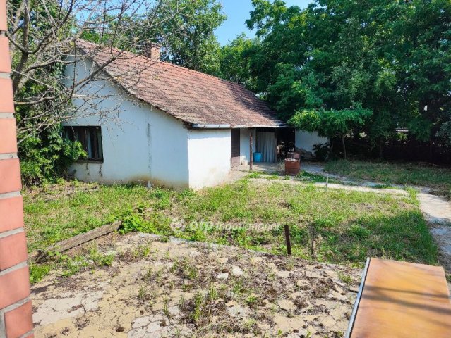 Eladó családi ház, Mezőberényben 10.5 M Ft, 2 szobás