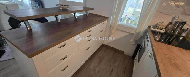 Eladó családi ház, Veresegyházon 139.9 M Ft, 4 szobás