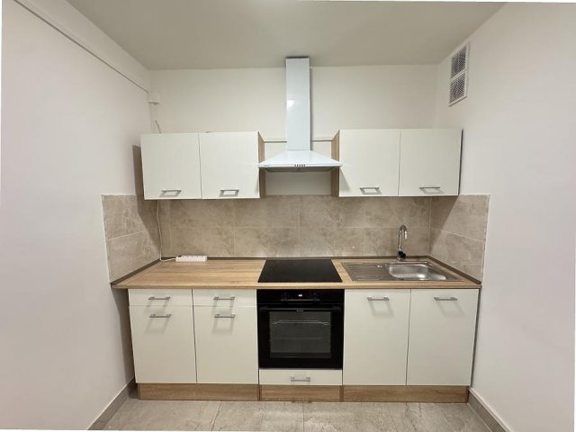 Eladó panellakás, Budapesten, III. kerületben 64.9 M Ft
