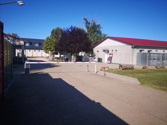 Eladó ipari ingatlan, Orosházán, Kisszik utcában 1280.4 M Ft