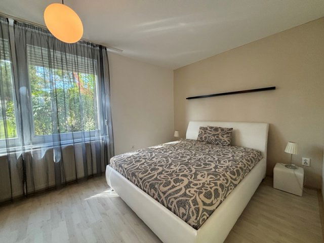 Kiadó téglalakás, albérlet, Pécsett 220 E Ft / hó, 2 szobás