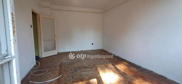 Eladó téglalakás, Bátonyterenyén 9.9 M Ft, 1+1 szobás