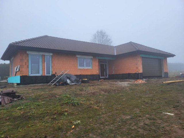 Eladó családi ház, Szadán 142 M Ft, 4 szobás