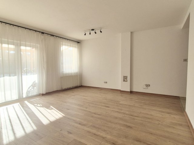 Eladó téglalakás, Gyömrőn, Bimbó utcában 99 M Ft, 4 szobás