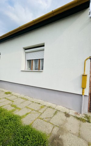 Eladó családi ház, Szolnokon 33 M Ft, 2+1 szobás
