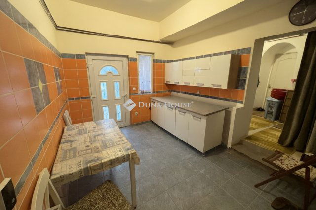 Eladó téglalakás, Biatorbágyon 51.9 M Ft, 2 szobás