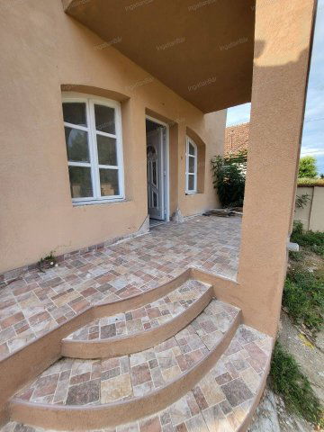 Eladó családi ház, Csengerben 39.5 M Ft, 3 szobás