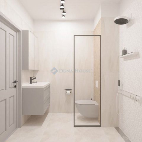 Eladó téglalakás, Fonyódon, Fő utcában 140.88 M Ft, 4 szobás